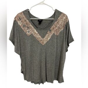 Women’s Short Sleeve Top